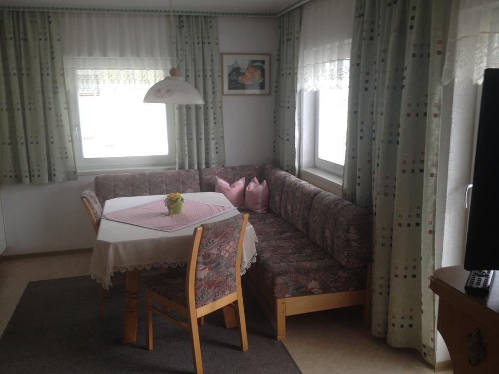 Ferienwohnung Haus Barbara Breuer Neukirchen am Großvenediger Zimmer foto