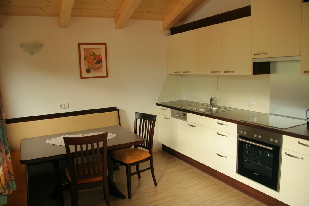 Ferienwohnung Haus Barbara Breuer Neukirchen am Großvenediger Zimmer foto