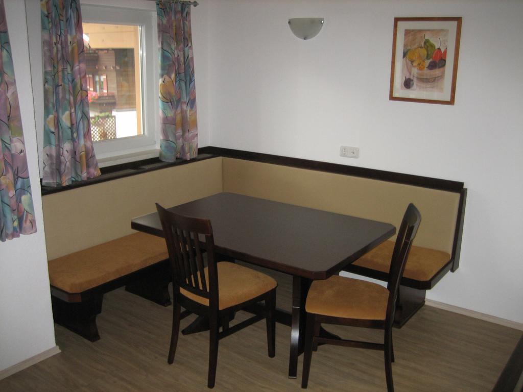 Ferienwohnung Haus Barbara Breuer Neukirchen am Großvenediger Zimmer foto