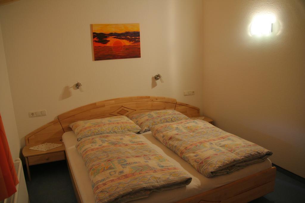 Ferienwohnung Haus Barbara Breuer Neukirchen am Großvenediger Zimmer foto