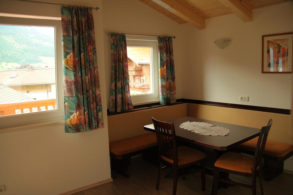 Ferienwohnung Haus Barbara Breuer Neukirchen am Großvenediger Zimmer foto